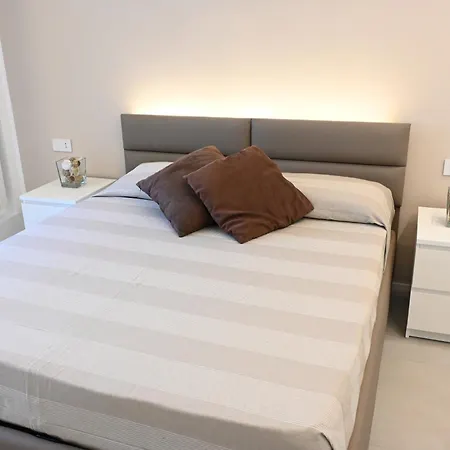 Garden Fuorigrotta アパート ナポリ